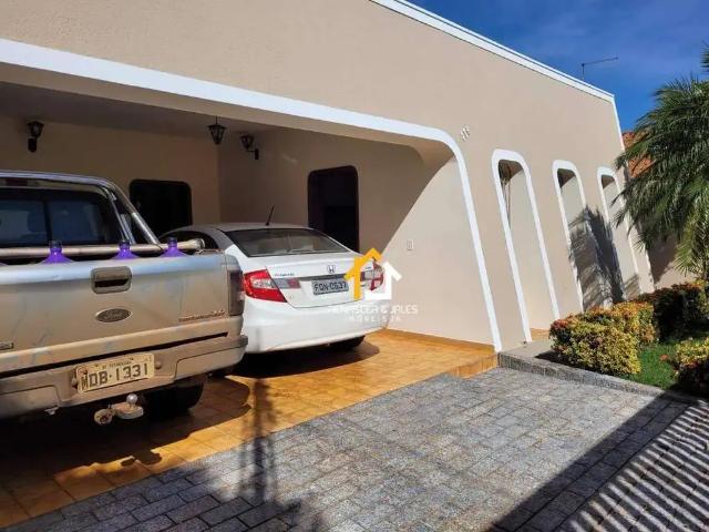 Casa / Sobrado para Venda em Potirendaba/SP Centro 3 Quartos