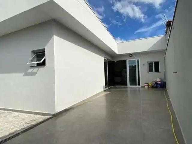 Casa / Sobrado para Venda em Pouso Alegre/MG Buritis 3 Quartos