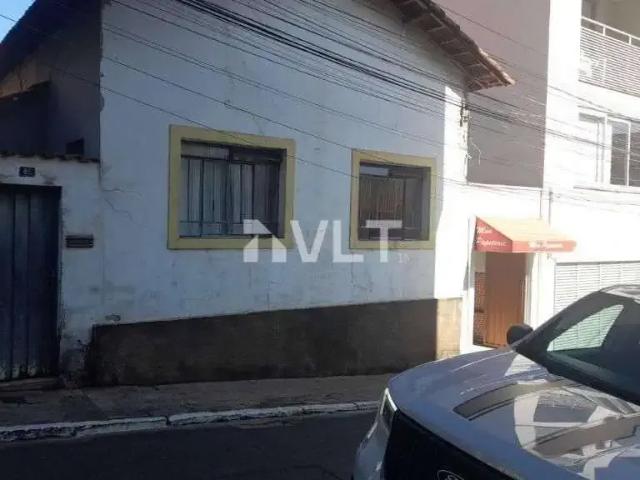 Casa / Sobrado para Venda em Pouso Alegre/MG Centro 2 Quartos