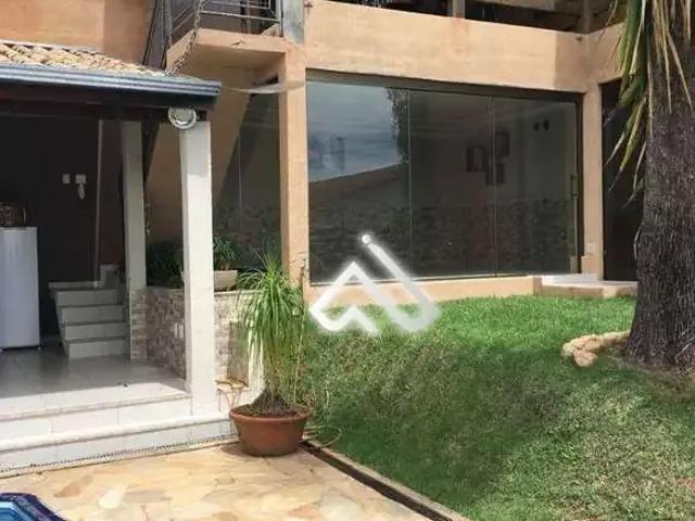 Casa / Sobrado para Venda em Pouso Alegre/MG Colinas de Santa Bárbara 3 Quartos