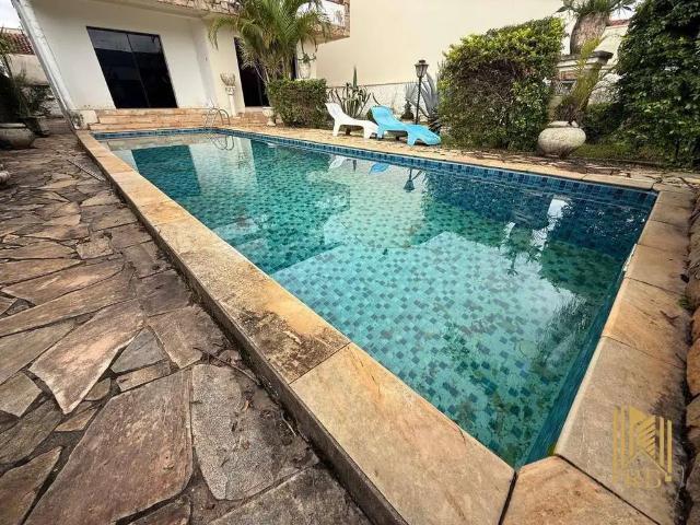 Casa / Sobrado para Venda em Pouso Alegre/MG Fátima II 4 Quartos