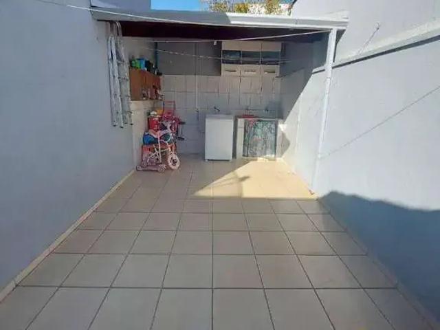 Casa / Sobrado para Venda em Pouso Alegre/MG Jardim Canadá 2 Quartos