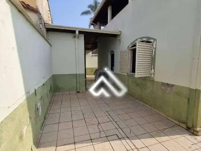 Casa / Sobrado para Venda em Pouso Alegre/MG Jardim Paraíso 4 Quartos