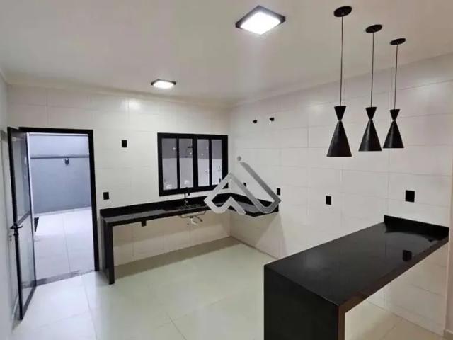 Casa / Sobrado para Venda em Pouso Alegre/MG Parque Real 3 Quartos