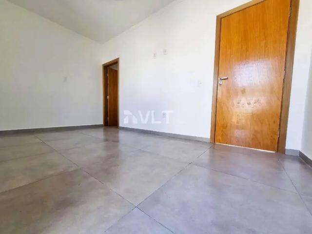 Casa / Sobrado para Venda em Pouso Alegre/MG Parque Real 3 Quartos