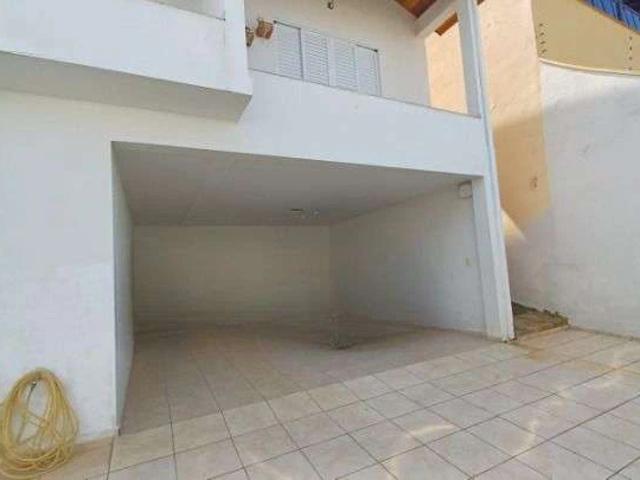 Casa / Sobrado para Venda em Pouso Alegre/MG Residencial Santa Rita 4 Quartos