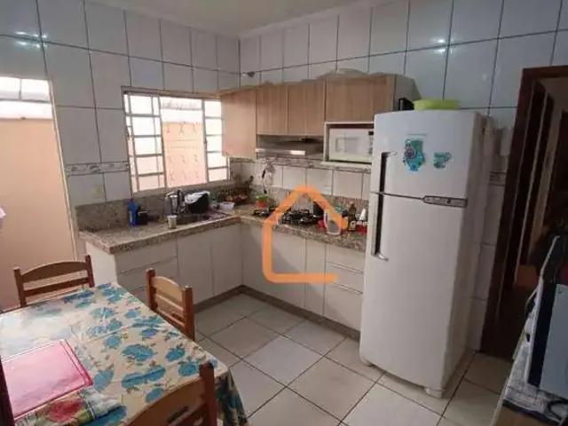 Casa / Sobrado para Venda em Pouso Alegre/MG São Carlos 3 Quartos
