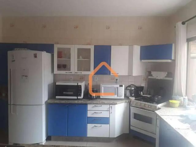 Casa / Sobrado para Venda em Pouso Alegre/MG Saúde 3 Quartos