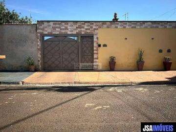 Casa / Sobrado para Venda em Pradópolis/SP Centro 4 Quartos