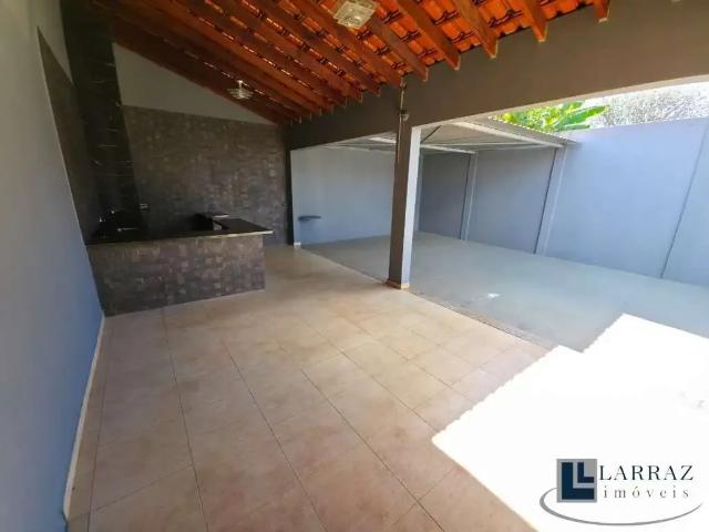 Casa / Sobrado para Venda em Pradópolis/SP Centro 3 Quartos