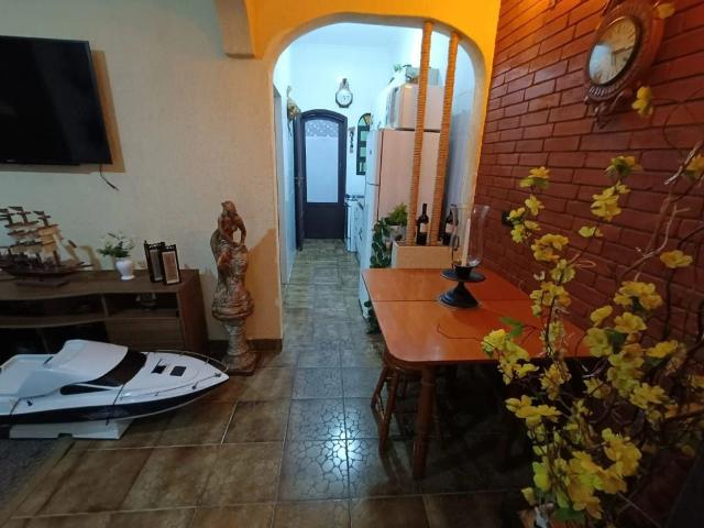 Casa / Sobrado para Venda em Praia Grande/SP Tupi 1 Quartos