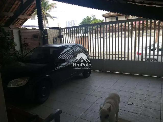 Casa / Sobrado para Venda em Praia Grande/SP Tupi 2 Quartos