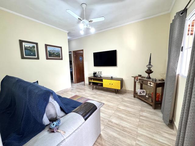 Casa / Sobrado para Venda em Praia Grande/SP Tupi 2 Quartos