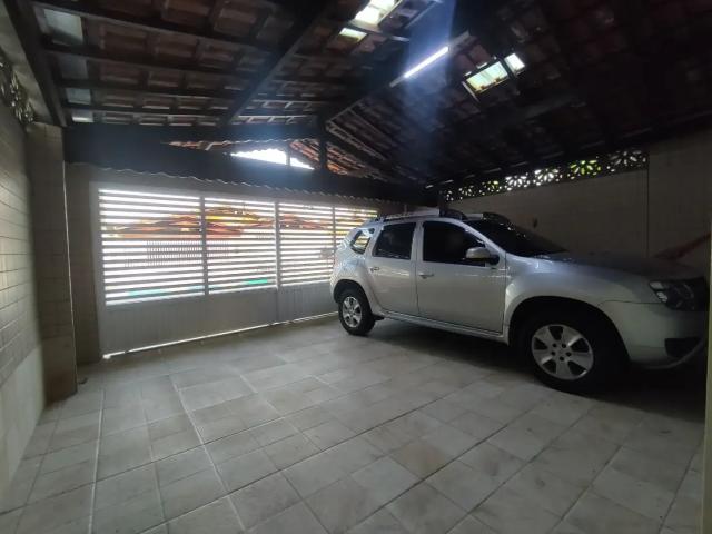 Casa / Sobrado para Venda em Praia Grande/SP Tupi 2 Quartos