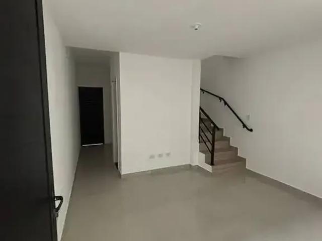 Casa / Sobrado para Venda em Praia Grande/SP Tupi 2 Quartos