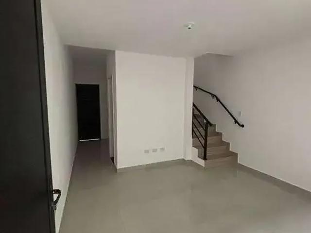 Casa / Sobrado para Venda em Praia Grande/SP Tupi 2 Quartos
