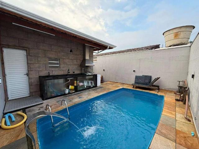 Casa / Sobrado para Venda em Praia Grande/SP Tupi 2 Quartos