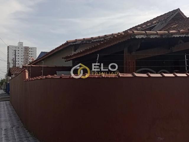 Casa / Sobrado para Venda em Praia Grande/SP Tupi 2 Quartos
