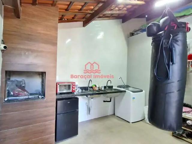Casa / Sobrado para Venda em Praia Grande/SP Tupi 2 Quartos