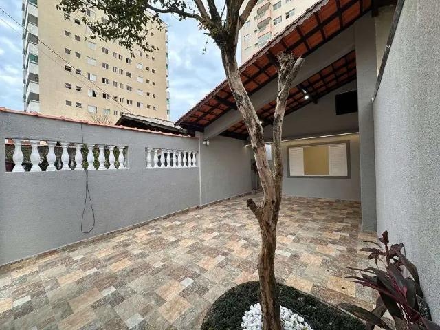 Casa / Sobrado para Venda em Praia Grande/SP Tupi 2 Quartos