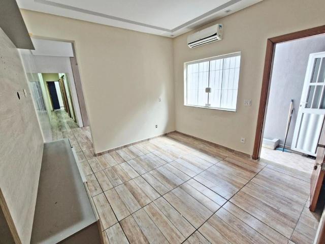Casa / Sobrado para Venda em Praia Grande/SP Tupi 3 Quartos