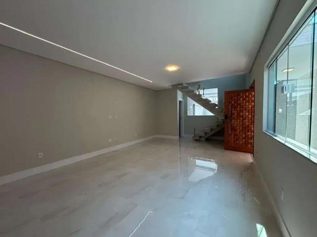 Casa / Sobrado para Venda em Praia Grande/SP Tupi 3 Quartos