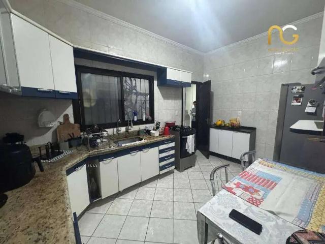 Casa / Sobrado para Venda em Praia Grande/SP Tupi 3 Quartos