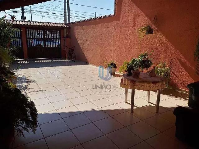 Casa / Sobrado para Venda em Praia Grande/SP Tupi 3 Quartos