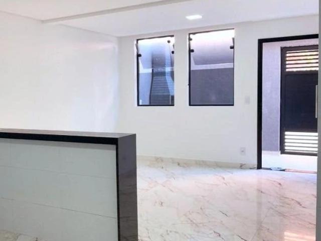 Casa / Sobrado para Venda em Praia Grande/SP Tupi 3 Quartos