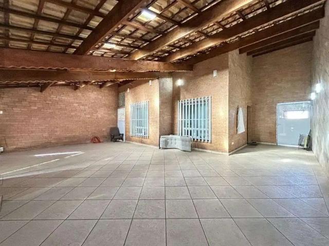 Casa / Sobrado para Venda em Praia Grande/SP Tupi 4 Quartos