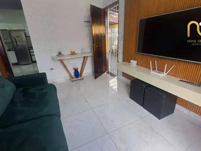 Casa / Sobrado para Venda em Praia Grande/SP Tupi 4 Quartos