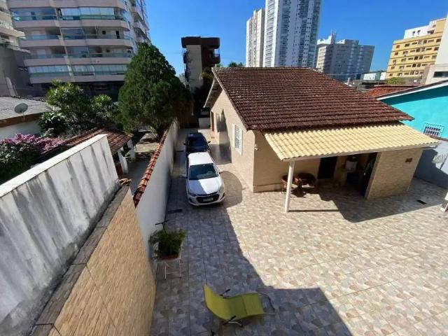 Casa / Sobrado para Venda em Praia Grande/SP Tupi 4 Quartos