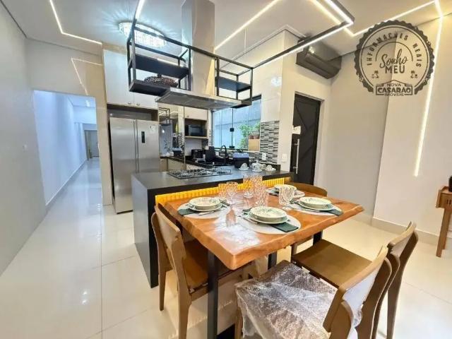 Casa / Sobrado para Venda em Praia Grande/SP Vila Caiçara 3 Quartos