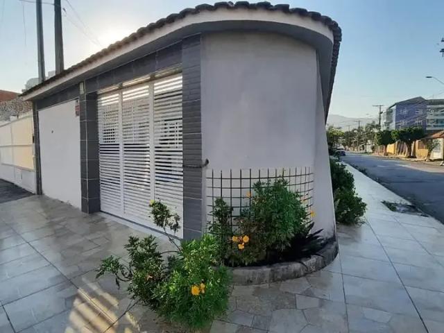 Casa / Sobrado para Venda em Praia Grande/SP Vila Caiçara 3 Quartos