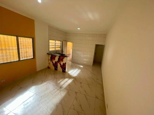 Casa / Sobrado para Venda em Praia Grande/SP Vila Caiçara 2 Quartos