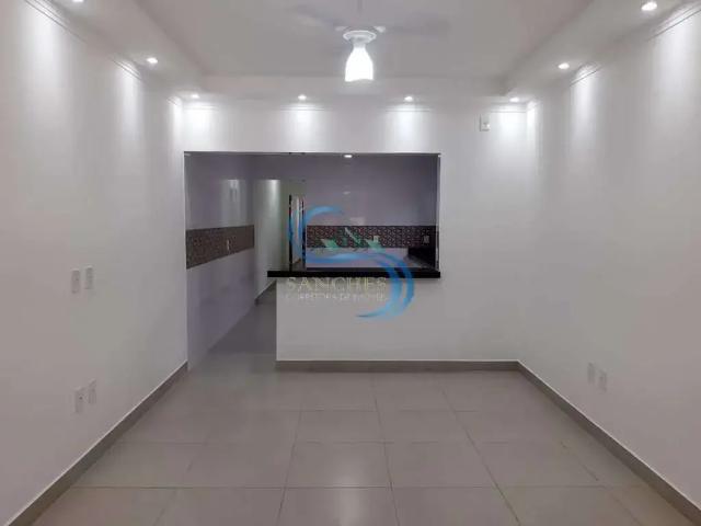 Casa / Sobrado para Venda em Praia Grande/SP Vila Caiçara 2 Quartos