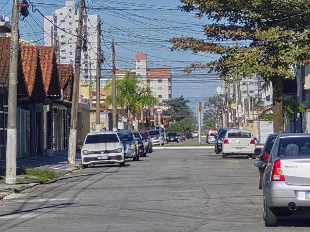 Casa / Sobrado para Venda em Praia Grande/SP Vila Caiçara 2 Quartos