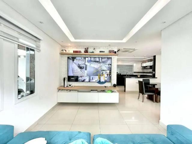 Casa / Sobrado para Venda em Praia Grande/SP Vilamar 3 Quartos