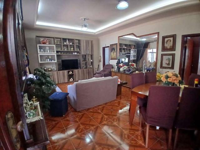 Casa / Sobrado para Venda em Praia Grande/SP Aviação 5 Quartos
