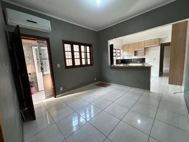Casa / Sobrado para Venda em Praia Grande/SP Aviação 2 Quartos