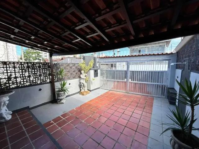 Casa / Sobrado para Venda em Praia Grande/SP Aviação 2 Quartos
