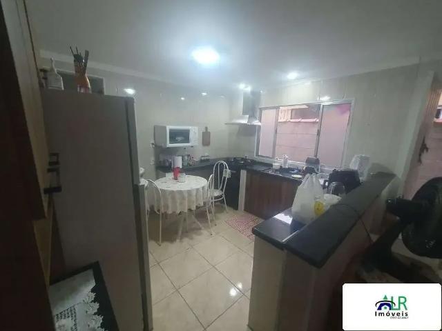 Casa / Sobrado para Venda em Praia Grande/SP Aviação 2 Quartos