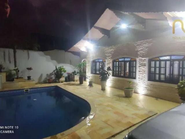 Casa / Sobrado para Venda em Praia Grande/SP Balneário Flórida 4 Quartos