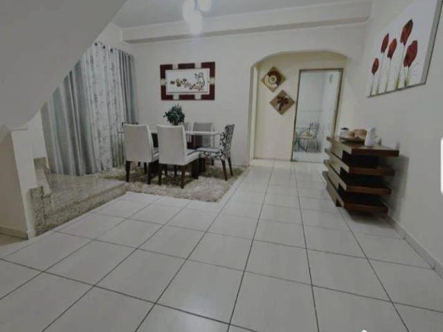 Casa / Sobrado para Venda em Praia Grande/SP Boqueirão 3 Quartos