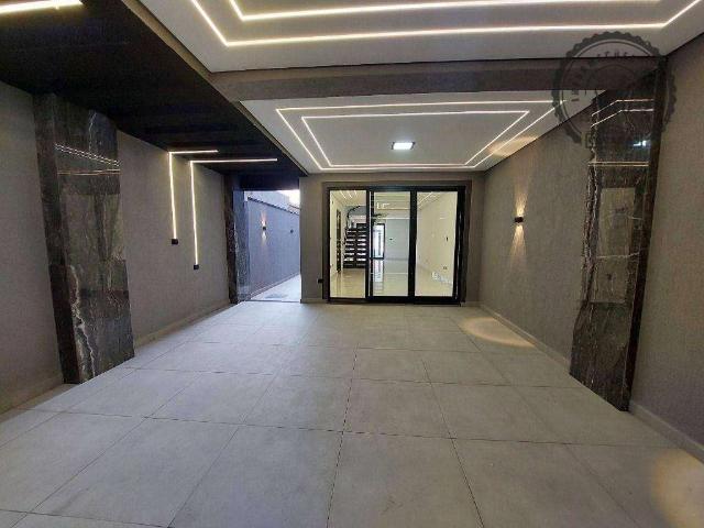 Casa / Sobrado para Venda em Praia Grande/SP Boqueirão 4 Quartos