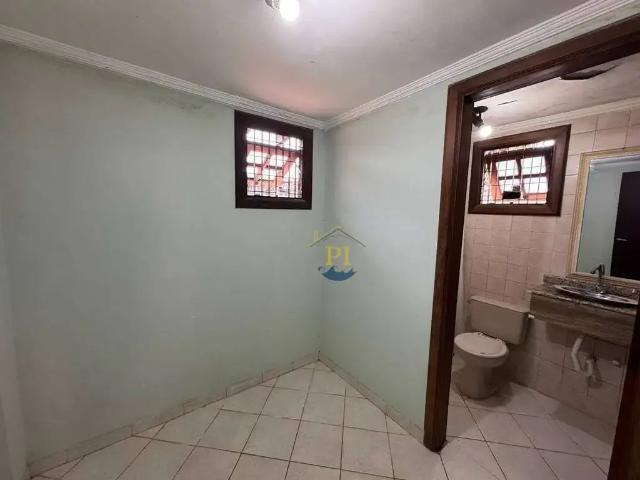 Casa / Sobrado para Venda em Praia Grande/SP Canto do Forte 4 Quartos
