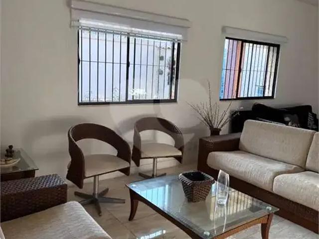 Casa / Sobrado para Venda em Praia Grande/SP Canto do Forte 4 Quartos