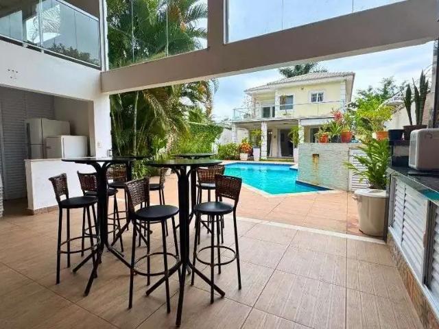 Casa / Sobrado para Venda em Praia Grande/SP Canto do Forte 4 Quartos
