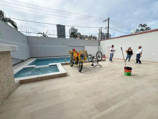 Casa / Sobrado para Venda em Praia Grande/SP Canto do Forte 4 Quartos