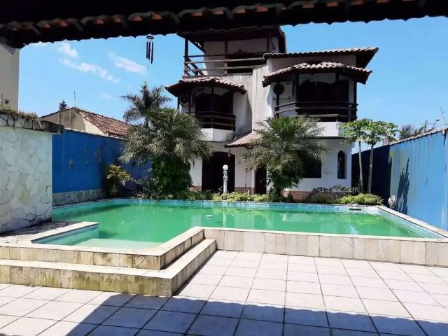 Casa / Sobrado para Venda em Praia Grande/SP Canto do Forte 6 Quartos